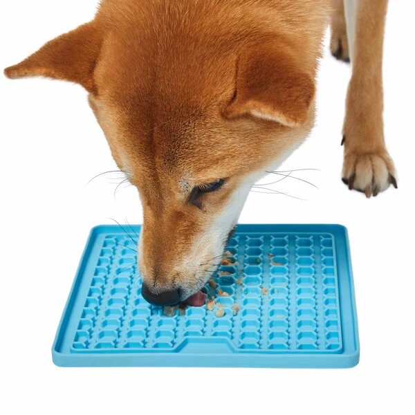 Silicone pets licking mat