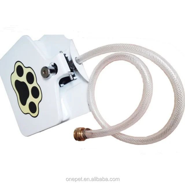 Outdoor automatic step on drinking fountain for dogs